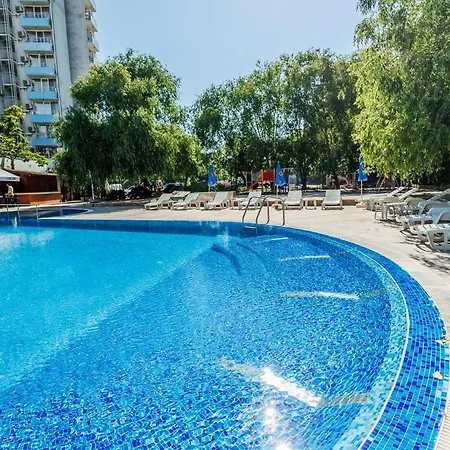 Hotel Arsenal 2*